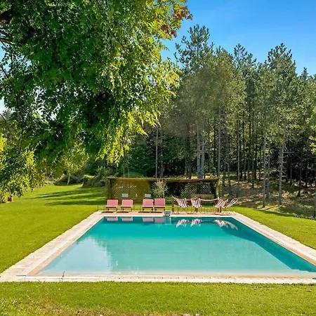 Averdina Villa *
